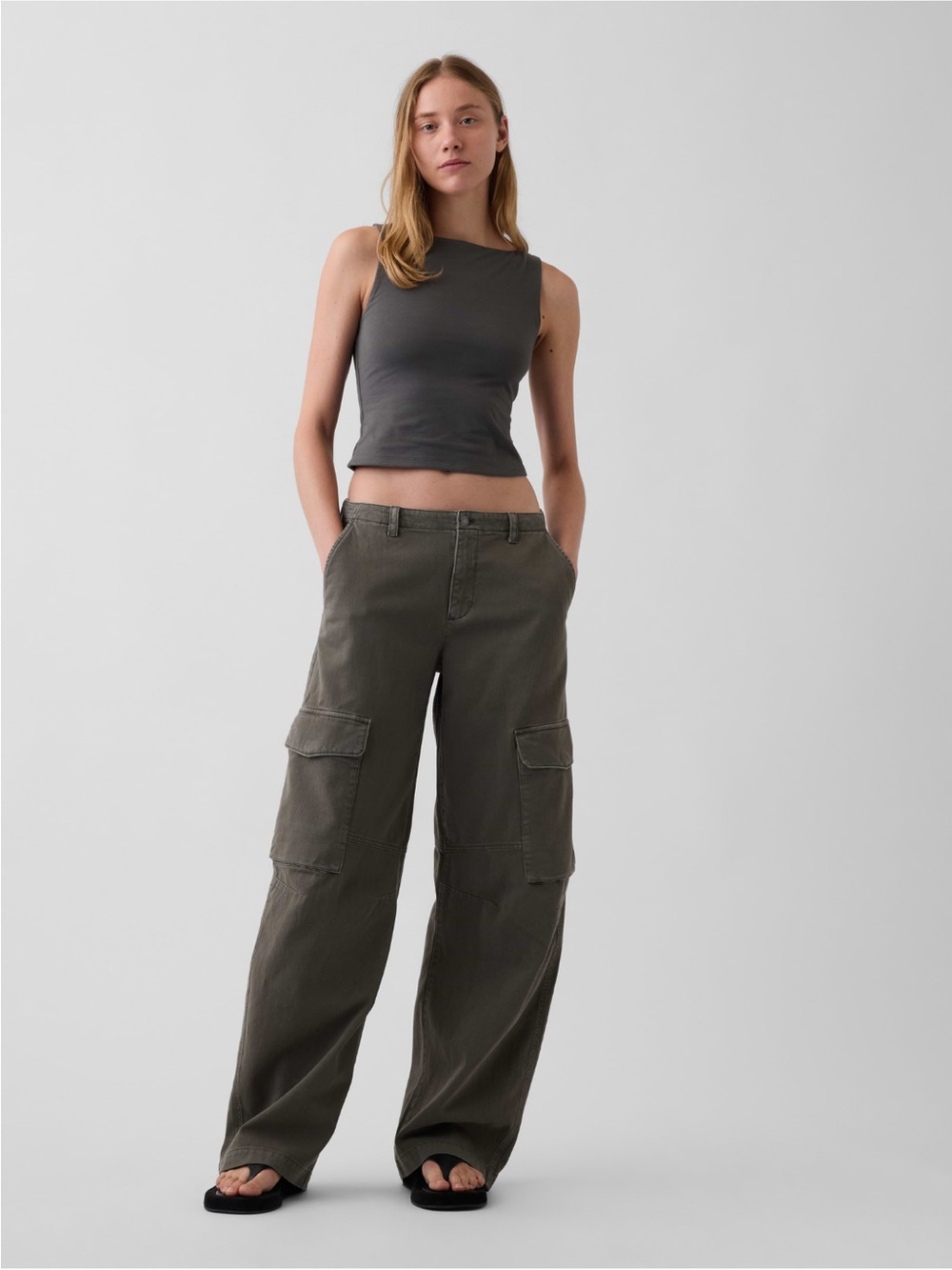 GAP Barrel Cargo Pants - Moss Green